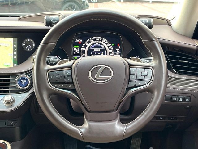 �y�����v�����X�e�A�����O�z�㎿�Ȋv���g�p���邱�ƂŁA��ɂ����������݂ƂĂ��^�]���₷���n���h���ł���