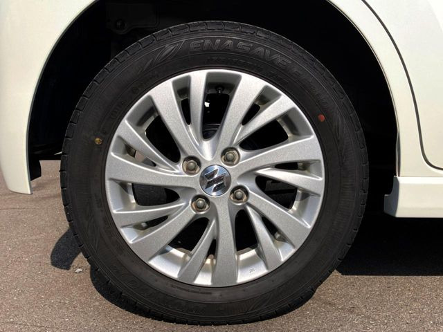 �������A���~!�������������ă��f���ʂɃf�U�C������Ă��܂��B�������S����K�ɍ������ʂ𔭊�����u�z�C�[���R�[�e�B���O�v�̎{�H����t��!���C�y�ɒS���c�Ƃ܂ł����k���������B