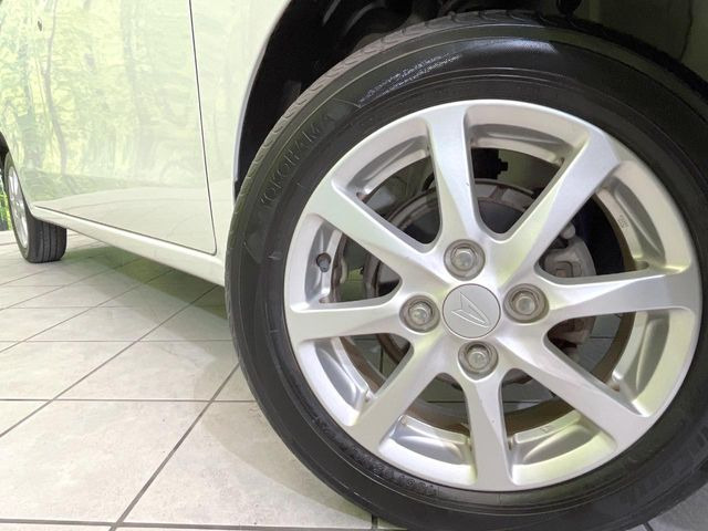 �y�����A���~�z�C�[���z�O�ςɃ}�b�`���������A���~�z�C�[���𑕒����Ă���܂��B�e��ЊO�A���~�z�C�[����A�X�^�b�h���X�^�C�����戵�����Ă���܂��B���񂲑��k����������