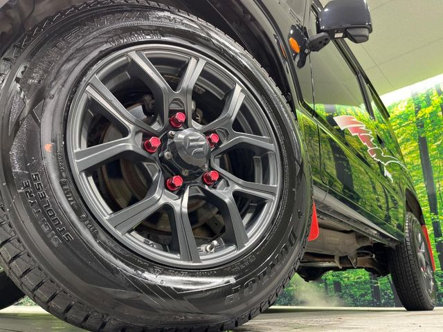 �y16�C���`�A���~�z�C�[���z�O�ςɃ}�b�`�����A���~�z�C�[���𑕒����Ă���܂��B�e��A���~�z�C�[����A�X�^�b�h���X�^�C�����戵�����Ă���܂��B���񂲑��k����������