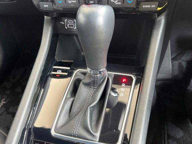 ��MT���[�h�t��AT:�ʏ�͎����ł����Ȃ���ϑ�(�M�A�`�F���W)���h���C�o�[�̑���ɂ���ĈӐ}�I�ɕς�����V�X�e���ł��B����w���i�̃h���C�u�����y���݂��������܂�!