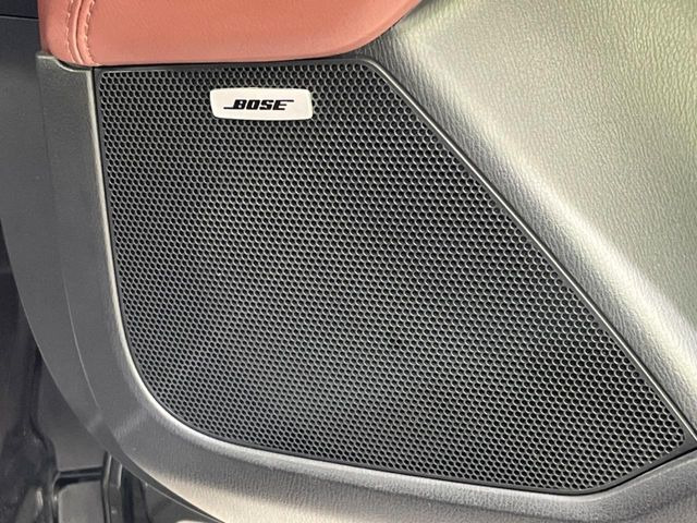 �yBOSE�T�E���h�V�X�e���t�������i�r�z�[���̃i�r�@�\�͂������A���x�ȃ`���[�j���O�\�͂����ڂ���Ă���A�������ȉ��y�����y���݂��������܂���