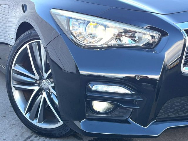 �yLED�w�b�h���C�g�z���V����ԑ��s�����ǍD�Ȏ��E���m�ۂ����S���ĉ^�]�ł��鍂�P�xLED�w�b�h���C�g�𑕔�!�_�����x�������A����d�͂��}�����Ă��܂��B