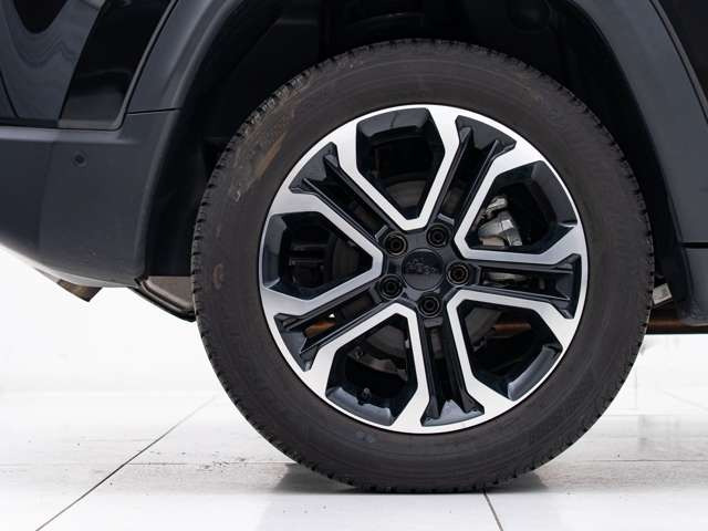 �y �A�y���^�F�蒆�Î� �z���Ђł̎ԗ��m�F�ɉ����A��O�ҋ@��2�Ђ֊Ӓ���˗����A�ԗ���Ԃ��`�F�b�N�B���i���̎��_�Ŗ�����s��������ΑΉ��A���S���Ă��͂��o���邨�Ԃ̏�ԂɎd�グ�܂��B