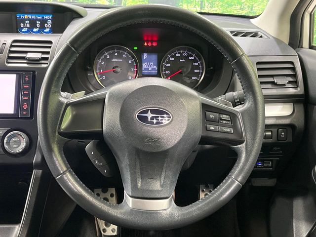 �y�����v�����X�e�A�����O�z�㎿�Ȋv���g�p���邱�ƂŁA��ɂ����������݂ƂĂ��^�]���₷���n���h���ł���