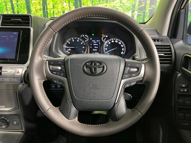 �y�X�e�A�����O�X�C�b�`�z�^�]���A�O������ڐ������炷���ƂȂ��A�I�[�f�B�I���̑��삪�\�ȕ֗��@�\!���S&���K�ȃh���C�u�����o���Ă���܂���