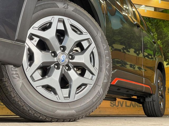 �y�O���[�h��p����17�C���`�A���~�z�C�[���z�f�U�C�����̍��������A���~�z�C�[���𑕒����Ă���܂��B�e��ЊO�A���~�z�C�[����A�X�^�b�h���X�^�C�����戵�����Ă���܂��B���񂲑��k����������