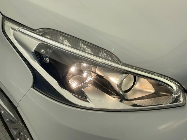 ���w�b�h���C�g:�w�b�h���C�g�͉��΂݂����Ȃ��A�Y��ȏ�Ԃ�ۂ��Ă���܂��B���΂ݖh�~�̃����Y�R�[�e�B���O�̎{�H���\�ł������܂��B