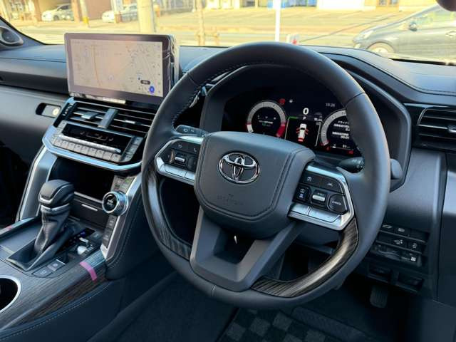 �n���h���q�[�^�[�E�X�e�A�����O�����R���E�E�b�h�R���r�n���h���B