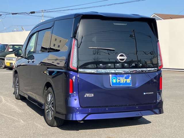 セレナ1.4 e-POWER ハイウェイスター V