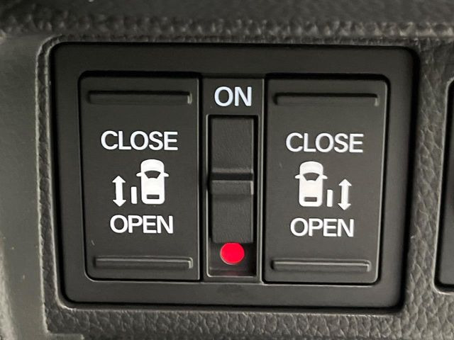 �y�����p���[�X���C�h�h�A�z�X�}�[�g�L�[��^�]�Ȃ̃X�C�b�`�Ō�ȗ����X���C�h�h�A�̊J���\���d��������͂����ăh�A���J����K�v�������A�����Ȃ��q�l�ł��ȒP�ɊJ���߂ł����K�ł���