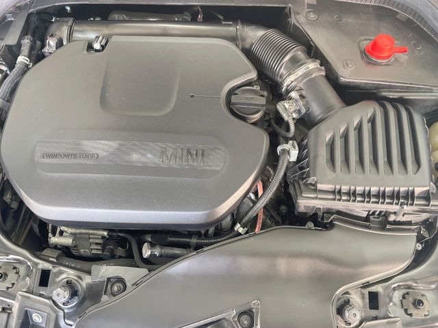 �����X�ł́A�e���[�J�[�̐�p�f�f�e�X�^�[�𓱓��B���Ǝ��i�����e�N�j�J���X�^�b�t���풓���Ă���܂��̂ŁA������̍ۂɂ����S���Ă����p���������܂��B