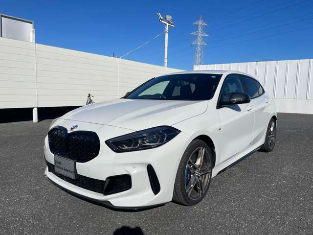 1シリーズM135i xドライブ 4WD