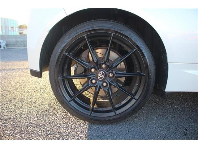 ���Ǝҗl�ւ̔̔��͂��f�肳���Ă��������܂��B �Ԍ������ԗ��̏ꍇ�́A�Ԍ����擾�������x�������z�ŕ\�����Ă���܂��B