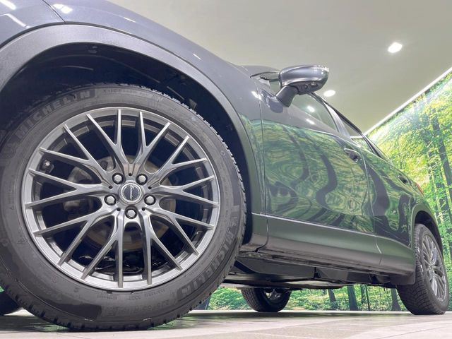 �y19�C���`�A���~�z�C�[���z�O�ςɃ}�b�`�����A���~�z�C�[���𑕒����Ă���܂��B�e��A���~�z�C�[����A�X�^�b�h���X�^�C�����戵�����Ă���܂��B���񂲑��k����������