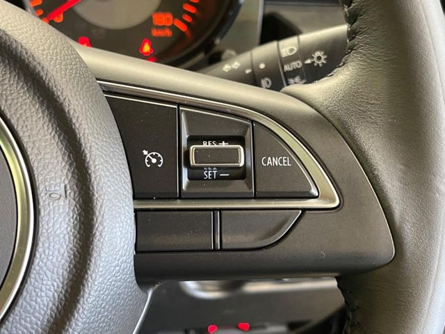 �y�N���[�Y�R���g���[���z�������H�����N���N���s�B�A�N�Z���𗣂��Ă���葬�x�ő��s���ł��A�������^�]���̕��S���y��!�����E�������ȒP�ȃX�C�b�`����Œ����ł��܂��B