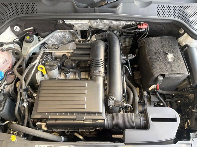 �����X�ł́A�e���[�J�[�̐�p�f�f�e�X�^�[�𓱓��B���Ǝ��i�����e�N�j�J���X�^�b�t���풓���Ă���܂��̂ŁA������̍ۂɂ����S���Ă����p���������܂��B