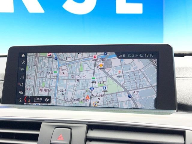 �������i�r:��̊��̂���i�r�́A����������ԓ������o���Ă���܂��B�I�[�f�B�I�@�\���[�����Ă���܂��̂ŁA�^�]�����y���߂܂���