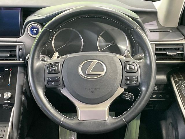 �y�����v�����X�e�A�����O�z�㎿�Ȋv���g�p���邱�ƂŁA��ɂ����������݂ƂĂ��^�]���₷���n���h���ł���