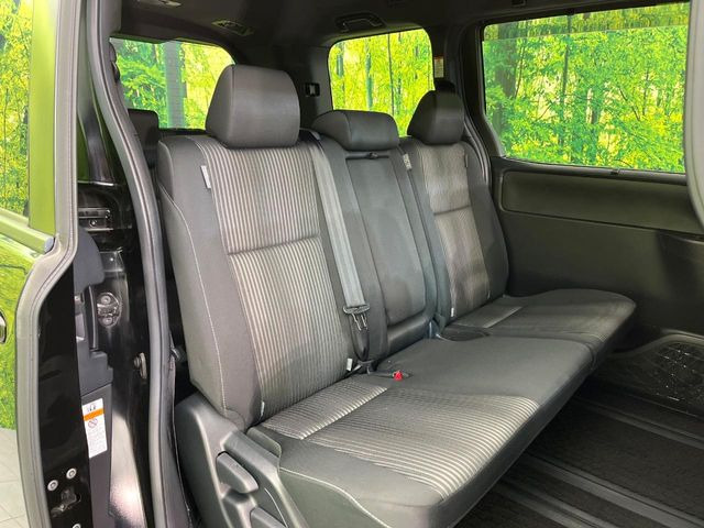 �L�X�Ƃ���2��ڃV�[�g�͋��Z���������A���S�n�����K!�F�B��Ƒ��Ƃ̂��o�����ɂ҂�����ł��B�x�r�[�V�[�g��`���C���h�V�[�g�g�p�������K�ɂ��߂�������������\���ȋ�Ԃ��m�ۂ��Ă��܂��B