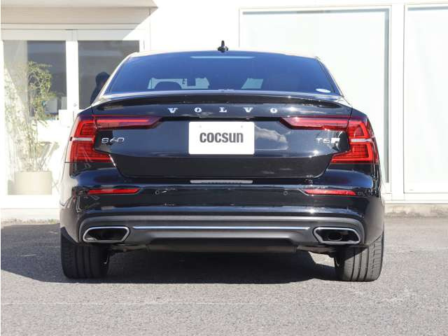 ���s�^�G���W���ɂ̓{���{�̔F�؂��擾����MOTUL�̍����I�C��SPECIFIC RBS0-2AE(0W-20)���g�p���܂��B