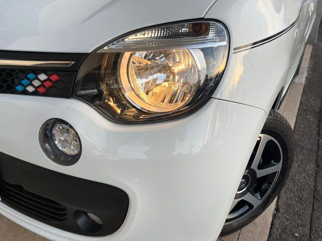 ���w�b�h���C�g:�w�b�h���C�g�͉��΂݂����Ȃ��A�Y��ȏ�Ԃ�ۂ��Ă���܂��B���΂ݖh�~�̃����Y�R�[�e�B���O�̎{�H���\�ł������܂��B