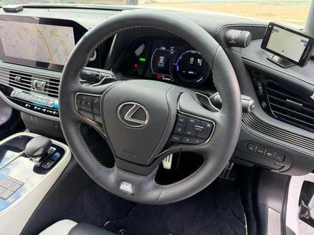 F�X�|�[�c��p�f�B���v���{�v�X�e�A�����O �E�p�h���V�t�g�E�X�e�A�����O�����R���E�n���h���q�[�^�[�B