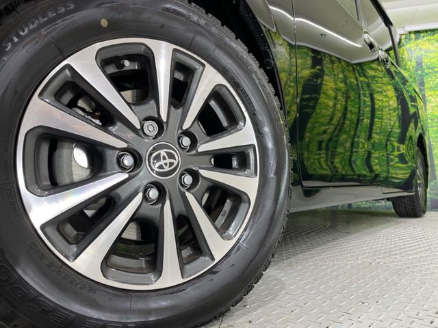 【純正16インチアルミホイール】外観にマッチした純正アルミホイールを装着しております。各種社外アルミホイールや、スタッドレスタイヤも取扱いしております。是非ご相談ください♪