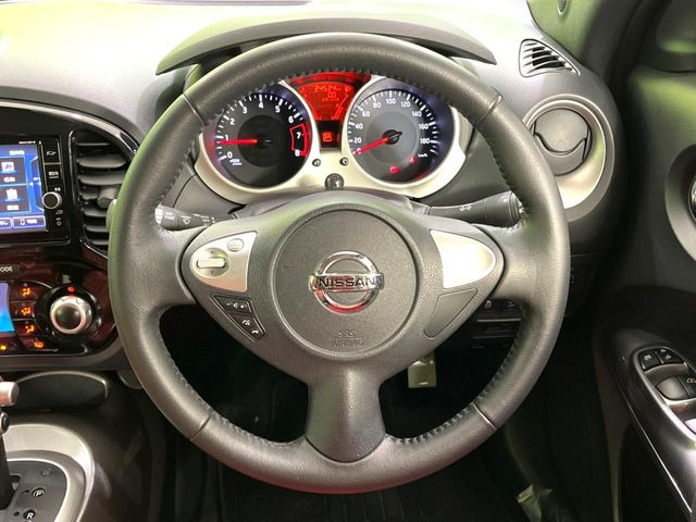 �y�����v�����X�e�A�����O�z�㎿�Ȋv���g�p���邱�ƂŁA��ɂ����������݂ƂĂ��^�]���₷���n���h���ł���