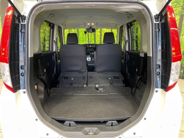 ���i�̂���������ʋ΁A���}���ɏ\���ȉ׎��X�y�[�X���m�ۂ��Ă���܂��B�Z�J���h�V�[�g��|���ƁA�傫�ȉו��̐ύڂ��\�ł���