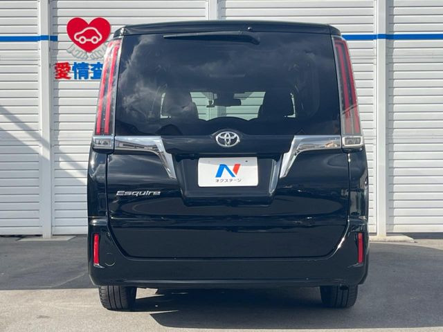 安心の最長10年・走行無制限保証(有償)をご用意。保証内容も充実はもちろん、無料点検&オイル交換や、年中無休の全国・24時間ロードサービスも付帯されておりますのでご安心下さい。