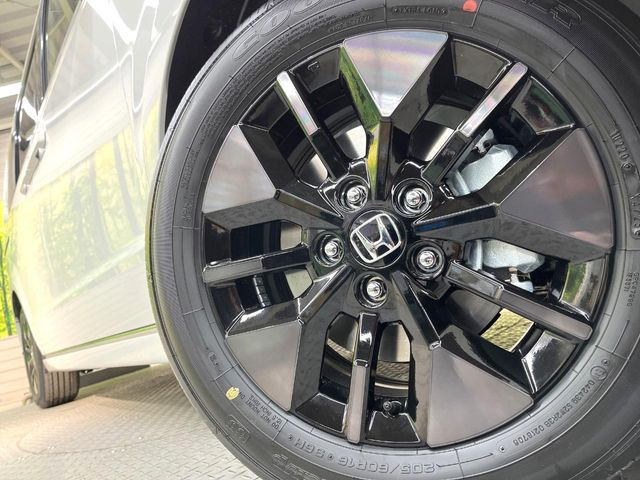 �y����16�C���`�A���~�z�C�[���z�O�ςɃ}�b�`���������A���~�z�C�[���𑕒����Ă���܂��B�e��ЊO�A���~�z�C�[����A�X�^�b�h���X�^�C�����戵�����Ă���܂��B���񂲑��k����������