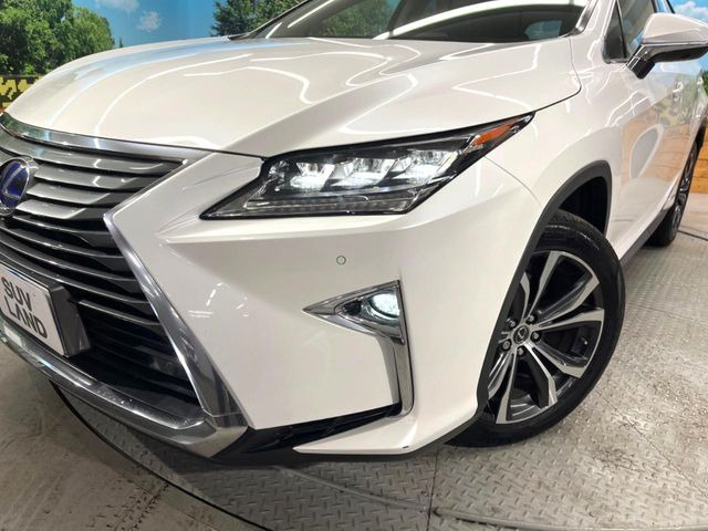 �y�O��LED�w�b�h���C�g�z�X�^�C���b�V���Ȍ����ڂ̎O��LED�w�b�h���C�g�𑕔���X�^�C�������łȂ��A��Ԃ̑��s�����E�ǍD�ň��S���Ă���肢�������܂��B