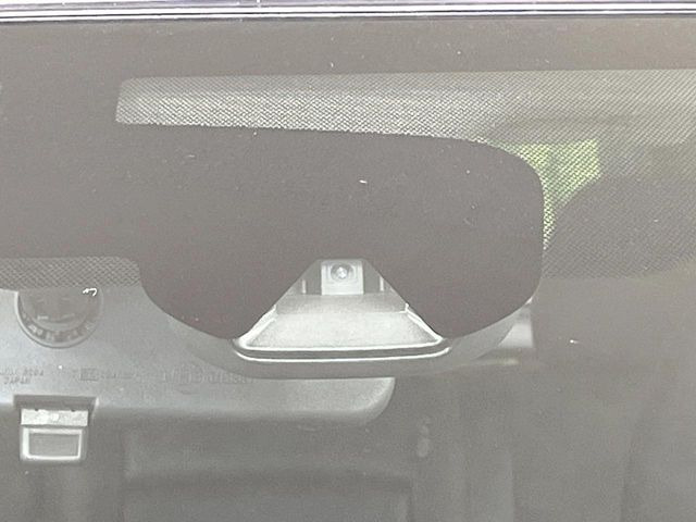 �y�G�}�[�W�F���V�[�u���[�L�z���s���ɑO���̎ԗ�����F�����A�Փ˂������Ȏ��͌x��ƃu���[�L�ŏՓˉ���Ɣ�Q�y�����A�V�X�g�B�����S�Ƀh���C�u�����y���݂��������܂��B