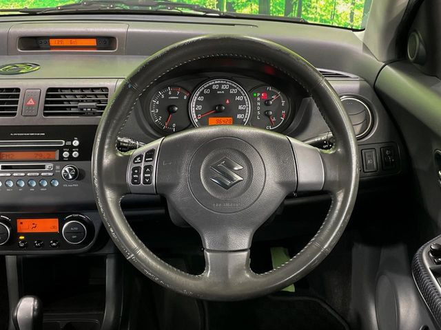 �y�����v�����X�e�A�����O�z�㎿�Ȋv���g�p���邱�ƂŁA��ɂ����������݂ƂĂ��^�]���₷���n���h���ł���