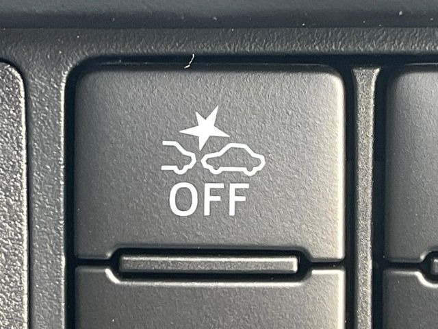 �y�g���^�Z�[�t�e�B�Z���X�z���s���ɑO���̎ԗ�����F�����A�Փ˂������Ȏ��͌x��ƃu���[�L�ŏՓˉ���Ɣ�Q�y�����A�V�X�g�B�����S�Ƀh���C�u�����y���݂��������܂��B