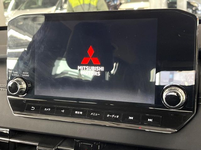 �y���[�J�[�����i�r�z�C���e���A�ɗn�����ރX�^�C���b�V���ȁu��p�݌v�v���[�J�[�i�r�𑕔��􎋔F���⑀�쐫�ȂǊ�{���\�ɂ��D��A���㎿�ȃJ�[���C�t�����y���݂��������܂��B