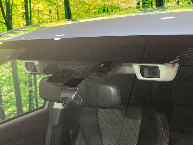 �y�A�C�T�C�gX�z�Փ˔�Q�y���u���[�L�͂������A�w�a�؎��n���Y�I�t�A�V�X�g�x��w�a�؎����i�A�V�X�g�x�w�J�[�u�O���x����x���A�]���������L���V�[���ň��S���s���T�|�[�g���Ă���܂��B