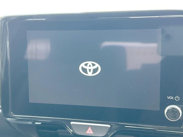 �y8�C���` �f�B�X�v���C�I�[�f�B�I�z���ʂ̃f�B�X�v���C��AppleCarPlay��AndroidAuto�����p�\�B�傫�ȉ�ʂŃX�}�z�i�r�A�v���������p���������܂���