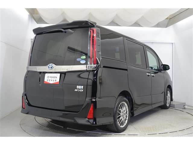 ノア1.8 ハイブリッド Si W×B II