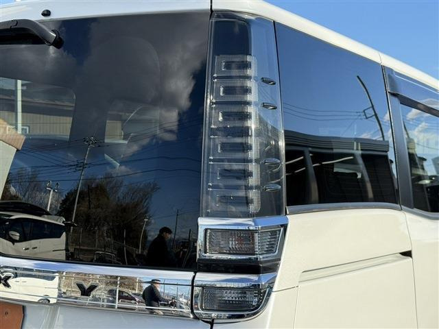 ���Ǝҗl�ւ̔̔��͂��f�肳���Ă��������܂��B �Ԍ������ԗ��̏ꍇ�́A�Ԍ����擾�������x�������z�ŕ\�����Ă���܂��B