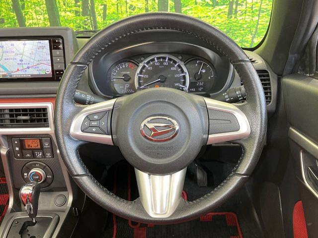 �y�����v�����X�e�A�����O�z�㎿�Ȋv���g�p���邱�ƂŁA��ɂ����������݂ƂĂ��^�]���₷���n���h���ł���