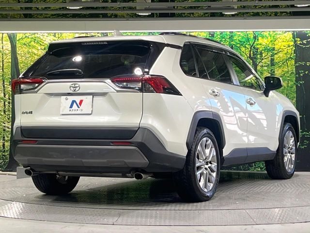 ☆全国のネクステージからお取り寄せが可能※!遠方の店舗に展示してあるクルマが気になる場合も、最寄りの店舗でご覧いただくことが可能です!是非私たちに要望をお聞かせください!※別途費用