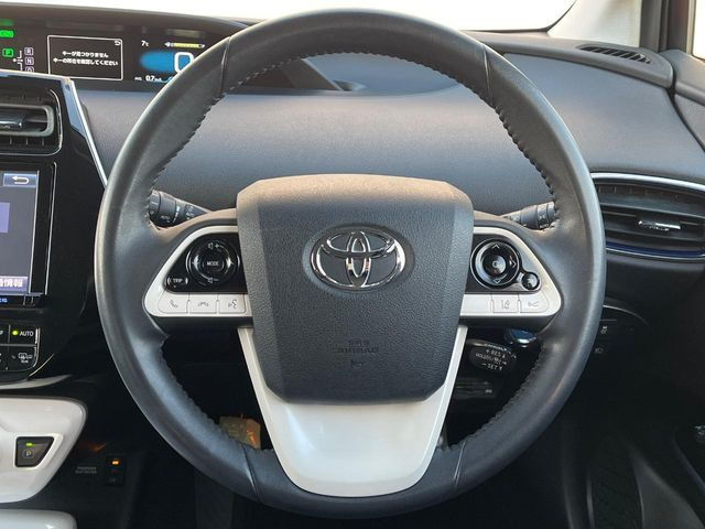 �y�����v�����X�e�A�����O�z�㎿�Ȋv���g�p���邱�ƂŁA��ɂ����������݂ƂĂ��^�]���₷���n���h���ł���