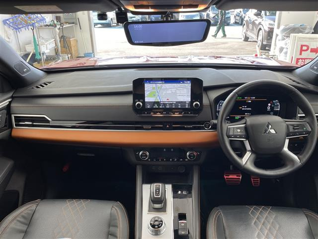 アウトランダーPHEV 2.4 P 4WD