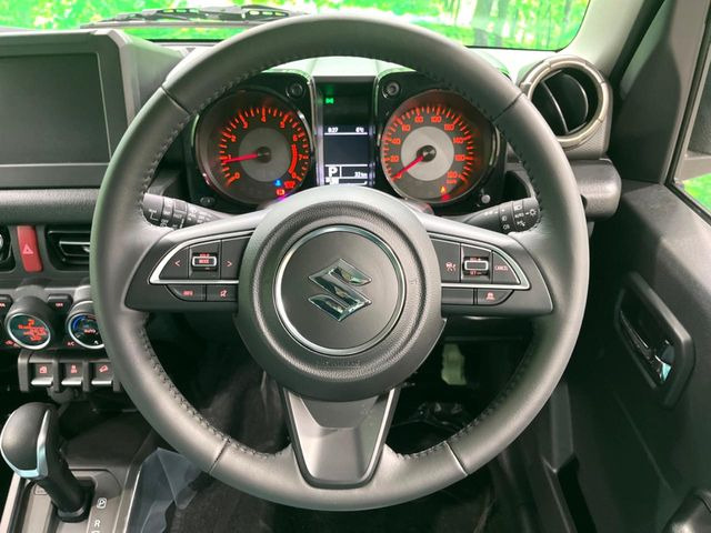 �y�����v�����X�e�A�����O�z�㎿�Ȋv���g�p���邱�ƂŁA��ɂ����������݂ƂĂ��^�]���₷���n���h���ł���