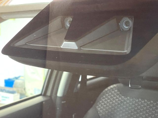 �y�X�}�[�g�A�V�X�g�z���s���ɑO���̎ԗ�����F�����A�Փ˂������Ȏ��͌x��ƃu���[�L�ŏՓˉ���Ɣ�Q�y�����A�V�X�g�B�����S�Ƀh���C�u�����y���݂��������܂��B