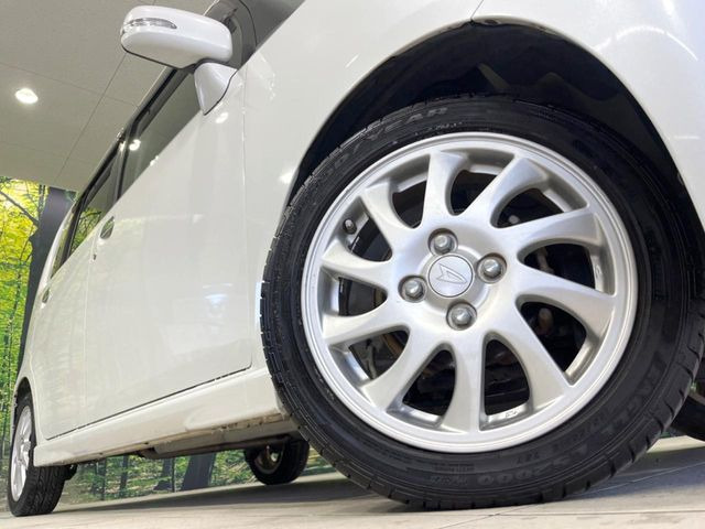 �y����15�C���`�A���~�z�C�[���z�O�ςɃ}�b�`���������A���~�z�C�[���𑕒����Ă���܂��B�e��ЊO�A���~�z�C�[����A�X�^�b�h���X�^�C�����戵�����Ă���܂��B���񂲑��k����������