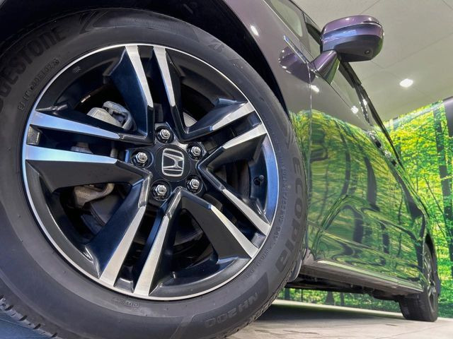 �y����17�C���`�A���~�z�C�[���z�O�ςɃ}�b�`���������A���~�z�C�[���𑕒����Ă���܂��B�e��ЊO�A���~�z�C�[����A�X�^�b�h���X�^�C�����戵�����Ă���܂��B���񂲑��k����������