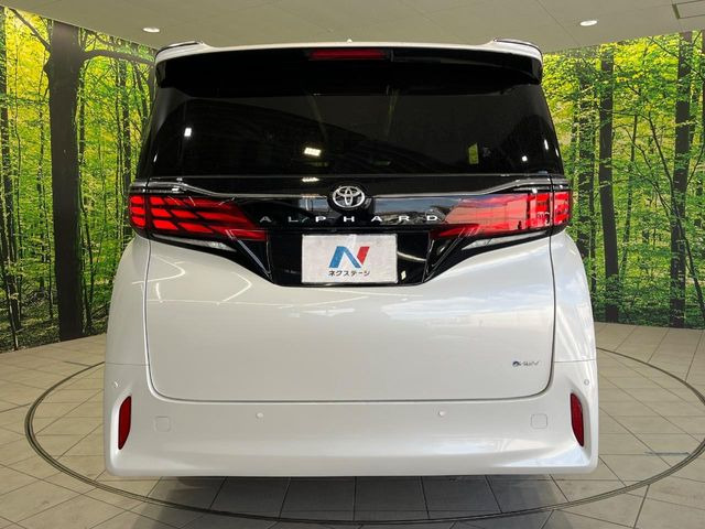 安心の最長10年・走行無制限保証(有償)をご用意。保証内容も充実はもちろん、無料点検&オイル交換や、年中無休の全国・24時間ロードサービスも付帯されておりますのでご安心下さい。